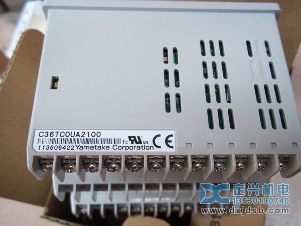 YAMATAK C36TC0UA1200 C36TCOUA1200高精度温度控制表应用于热压