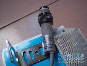 热销阳明传感器CDM-2MX光电开关FOTEK品牌